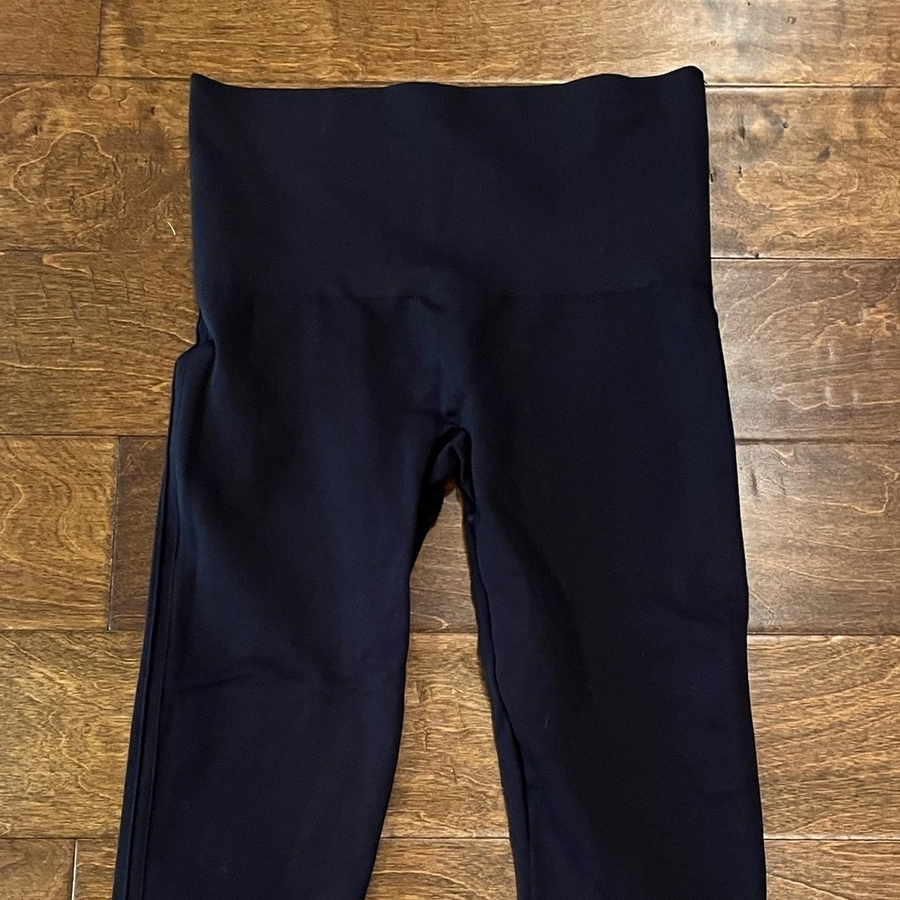 Spanx *Like New* Cropped Leggings Size XL - Picture 4 of 11